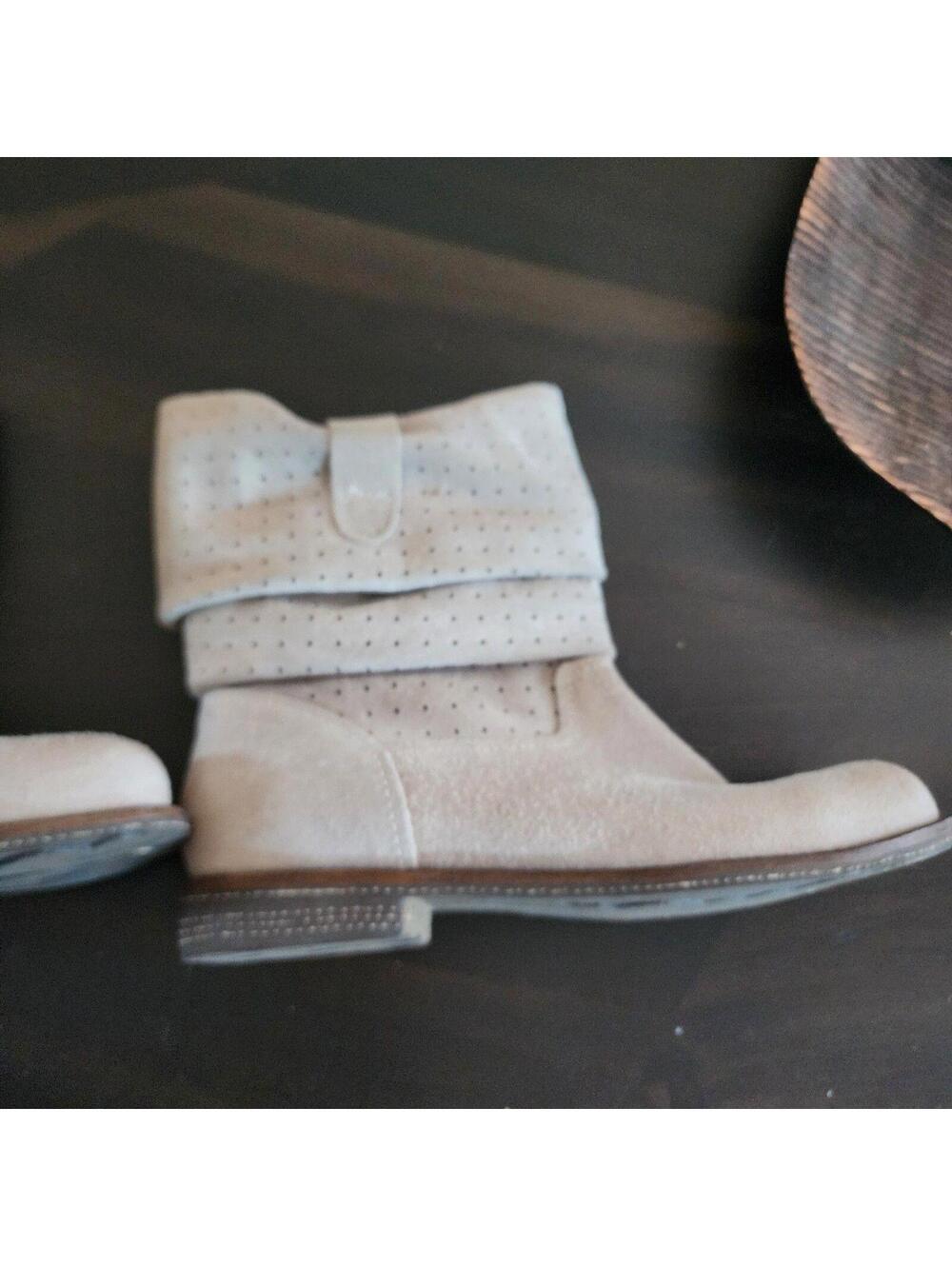 OBT Scrunch Beige Suede Ankle Boots Women's Size 8 New Without Box